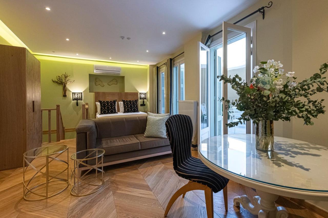 Ipelhome - Plaka Boutique Apartments Athens Exterior photo